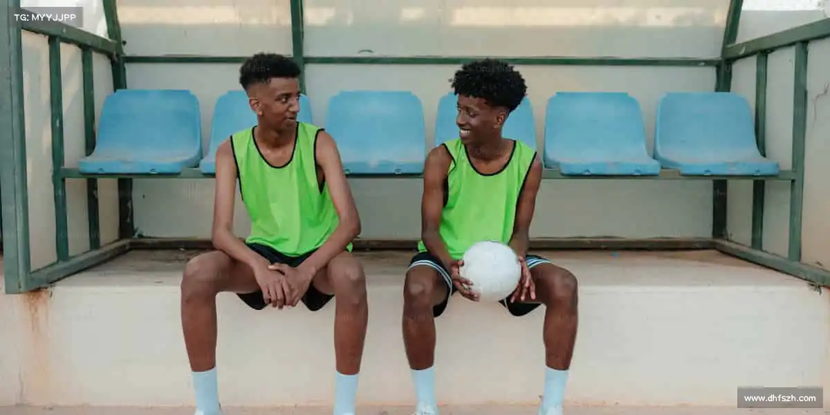 PG国际在赛场上,每一刻都是高光时刻!🏀